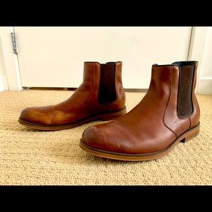 Men’s Chelsea leather brown boots size 9